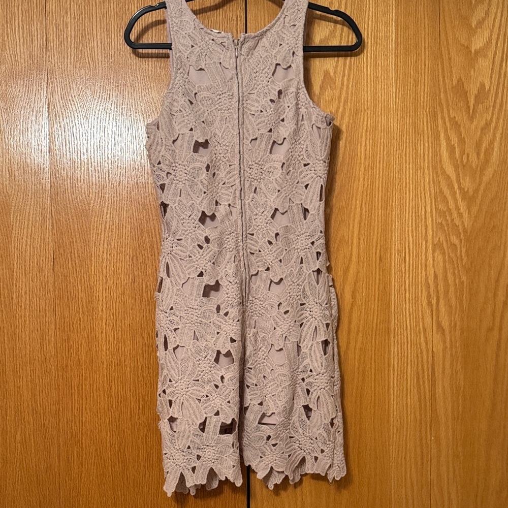 Elegant light pink Lace Sleeveless Dress - Picture 4 of 5